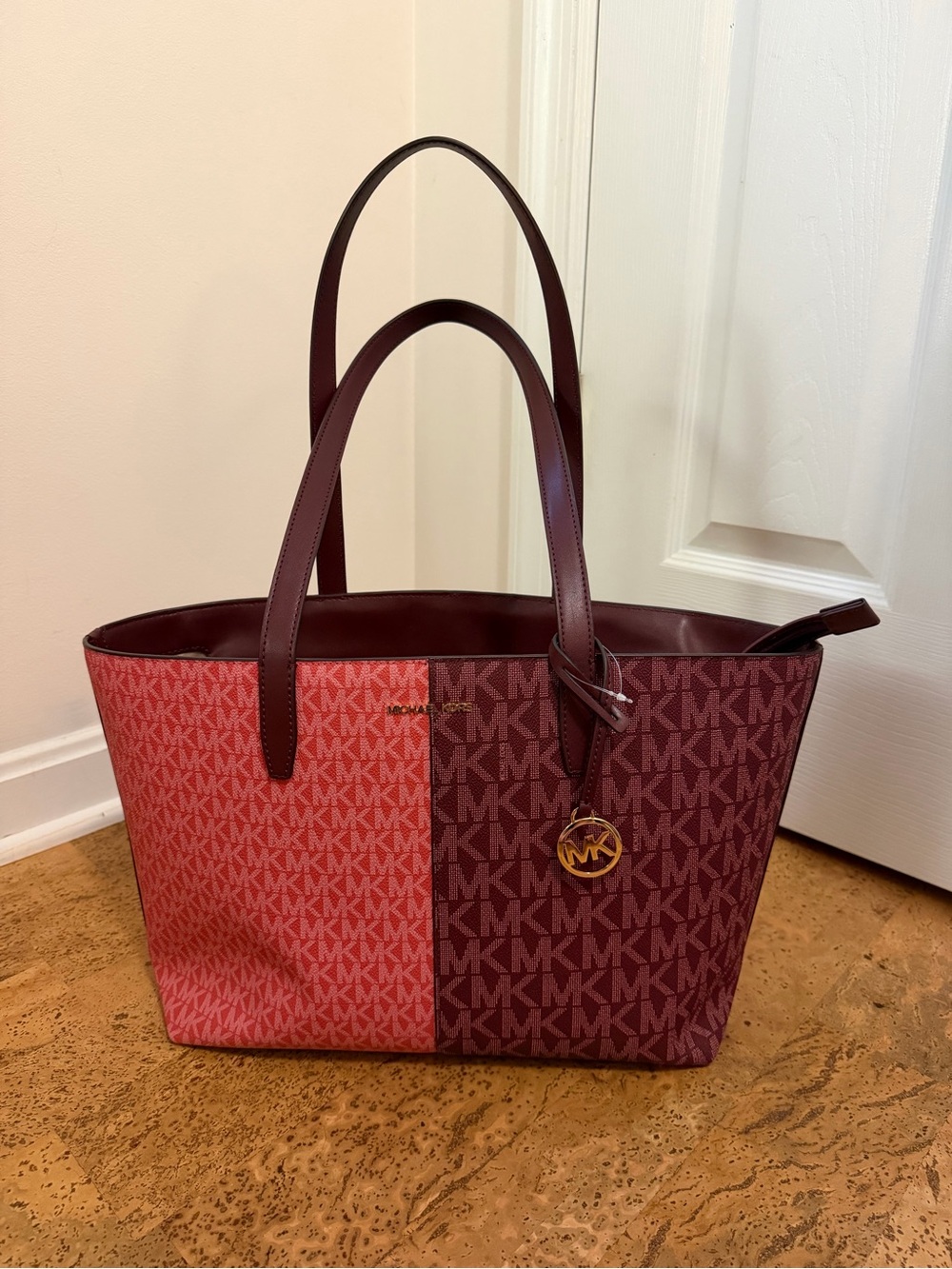 NWT Michael Kors MK Logo Tote Jet Set Travel